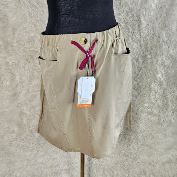 Little Donkey Andy Women's Beige Elastic Waist Pockets Lined Tennis Skirt Size L - Picture 1 of 9